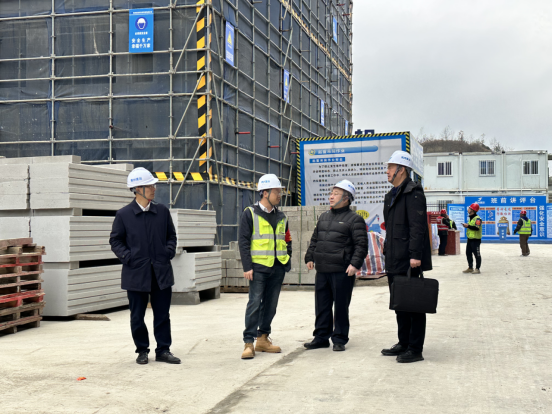 崔海洋带队检查学生宿舍扩建项目推进情况
