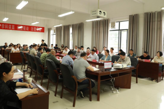 校党委书记吕国富一行赴民族医药学院、生态环境工程学院开展专题调研并召开现场办公会