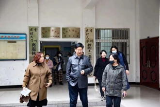 校党委书记褚光荣赴离退休干部工作处调研指导