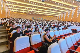 贵州民族大学举办2025年校园传染病防护知识讲座