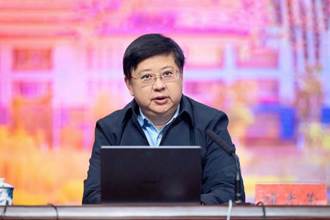 校党委书记褚光荣教授为学生讲授2023年春季学期“开学第一课”