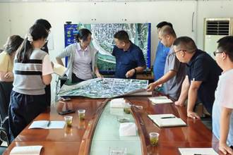 校地协同绘蓝图专家助力谋发展贵州民族大学建工学院专家应邀为镇远县蕉溪镇城镇规划把脉​