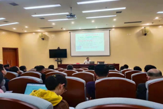 我校召开中华民族共同体与多民族文化繁荣发展高端智库决策咨询报告和成果要报撰写专题研讨会