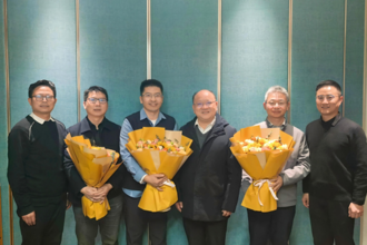 吴一文在京看望慰问北大学科组团帮扶专家