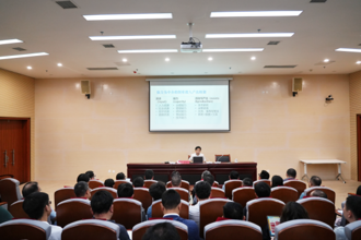 贵州省新型特色智库建设报告会在我校举行