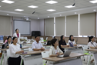 校领导看望教学创新大赛参赛教师团队