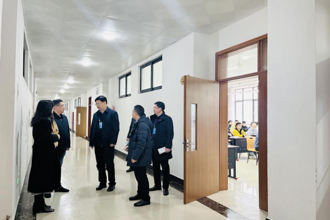 贵州民族大学开学第一课 校领导深入课堂检查教学工作