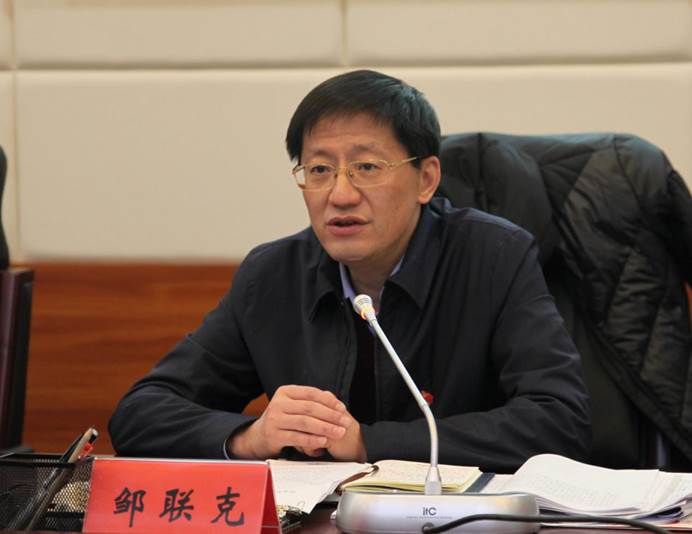 说明: 邹联克