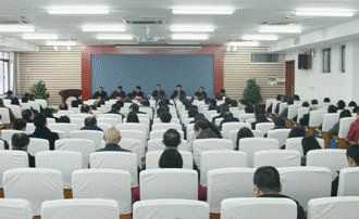 我校召开中层干部大会部署2019年工作 张学立 陶文亮讲话  胡忠良 周杰 王林 韦维 吴嶷晖出席
