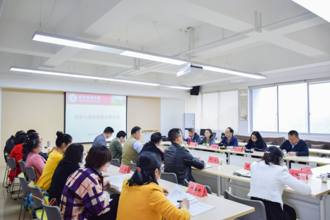 校党委副书记张鹏程主持召开形势与政策课建设研讨会