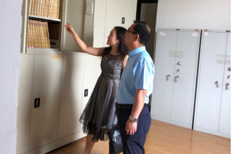 校党委书记张学立到档案馆检查指导工作