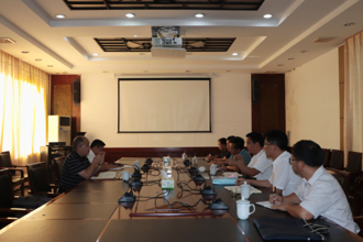 我校召开秋季学期后勤保障工作会   副校长熊元主持