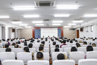 我校召开中层干部会议  部署新学期工作  张学立 陶文亮讲话