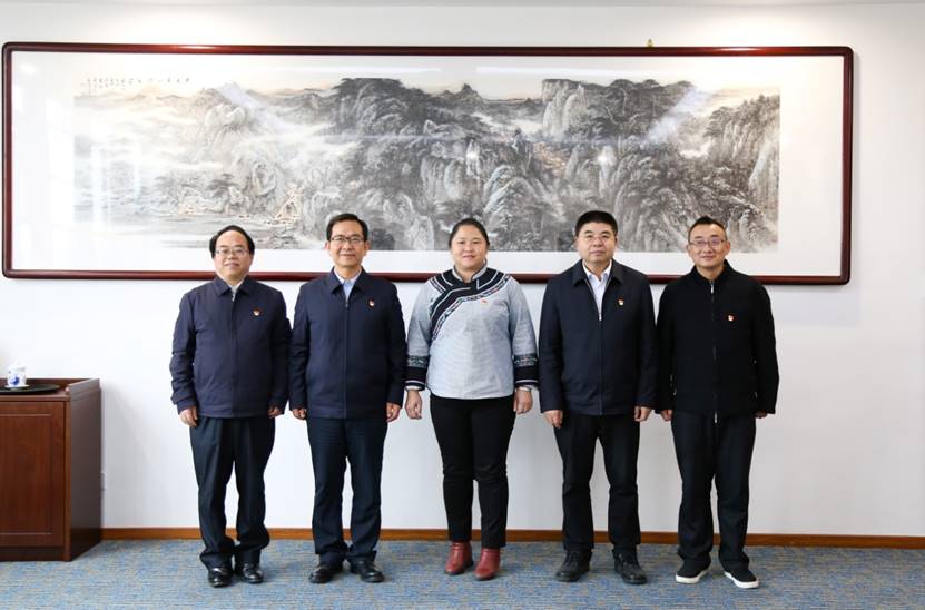 合影.jpg