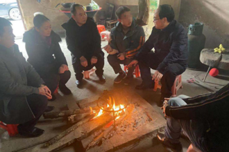 寒冬腊月送关怀 家访真情暖人心  校党委副书记张鹏程率队赴黔南州家访慰问家庭经济困难学生