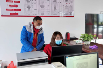 【疫情防控】能为家乡父老服务我义不容辞——我校湖北籍教师裴凡苗在抗“疫”一线参与志愿服务工作