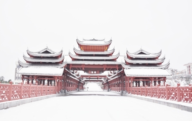 风雨桥雪景