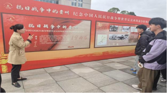 覃元 行走的思政课 1